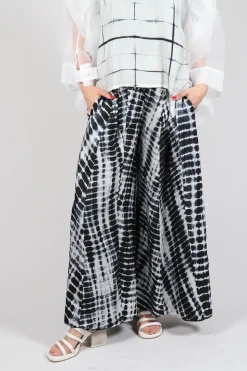 Bianco Levrin Trousers^Emma Reversible Pants in Crocodise Black
