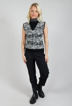 Sarah Pacini Jumpers^Faux Turtleneck V-Neck Sweater Vest in Off White