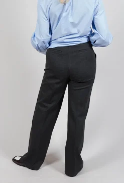 Beatrice B Trousers^Fit Trousers in Dark Grey
