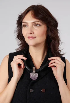 Darkgem Necklaces^Five Leather Necklace with Ameythst Pendant in Black