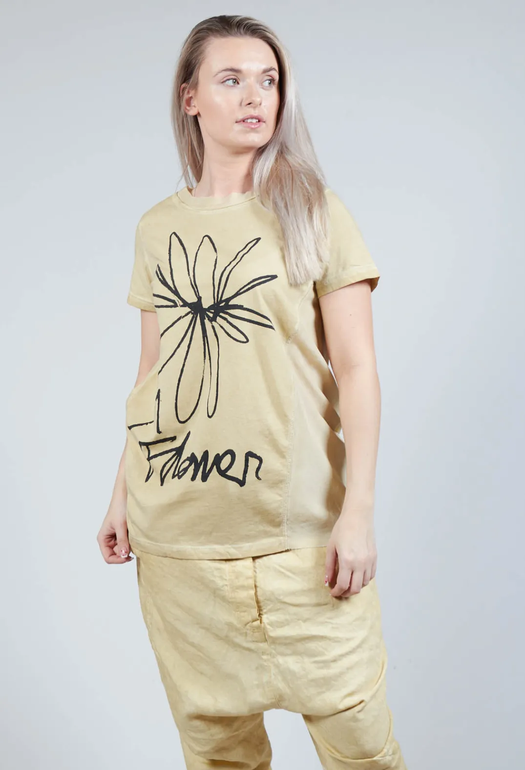 Rundholz Dip Tops^Flower Graphic T-Shirt in Wax Flock Cloud