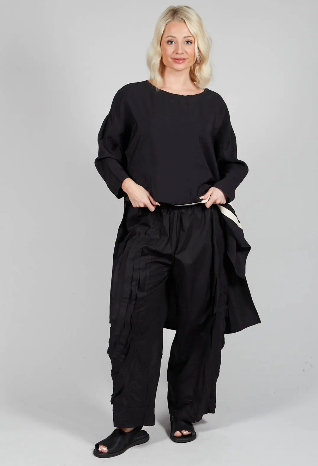 Tadashi Trousers^Fold Texture Trousers in Beige