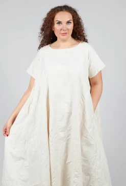 Privatsachen Dresses^Gaiaserie Dress in Stroh