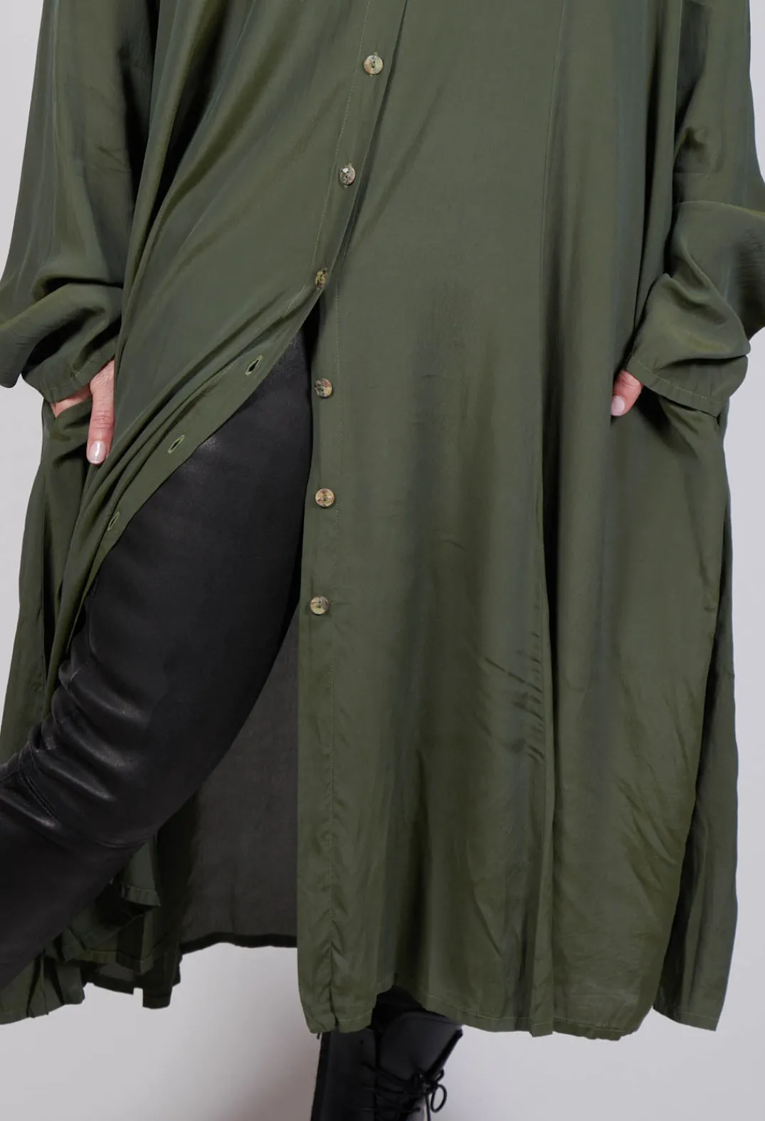 Privatsachen Coats^Globusen Silk Coat Dress in Avocado Green