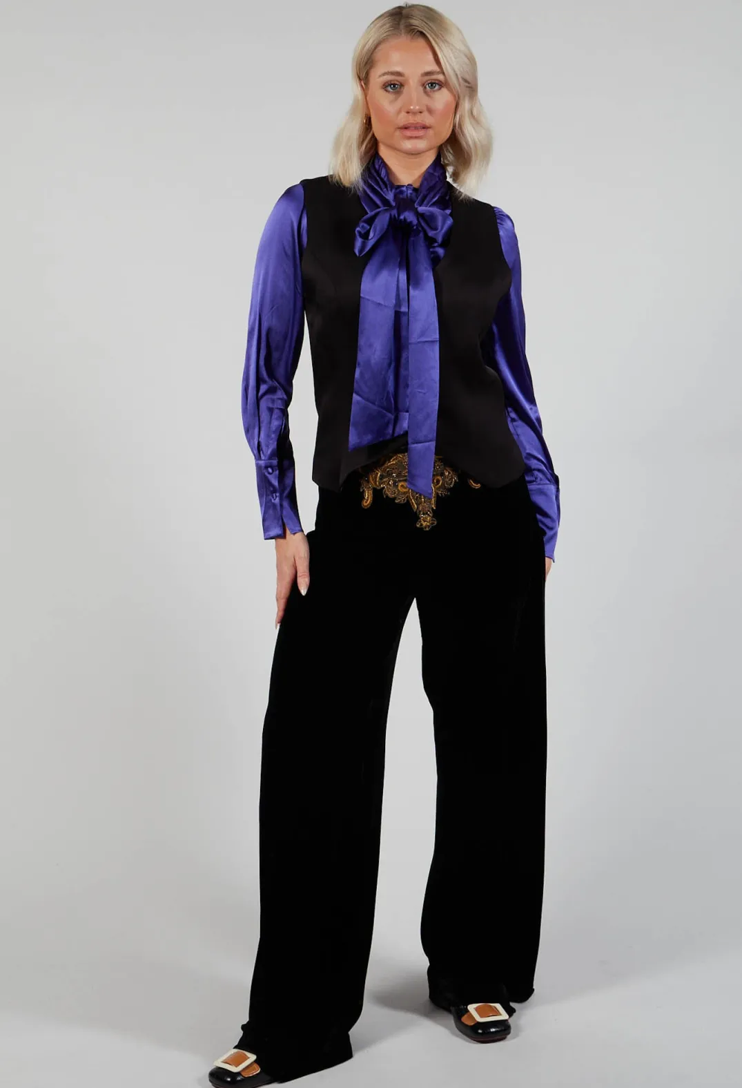 T.ba Jackets^Gypsy Waistcoat in Black
