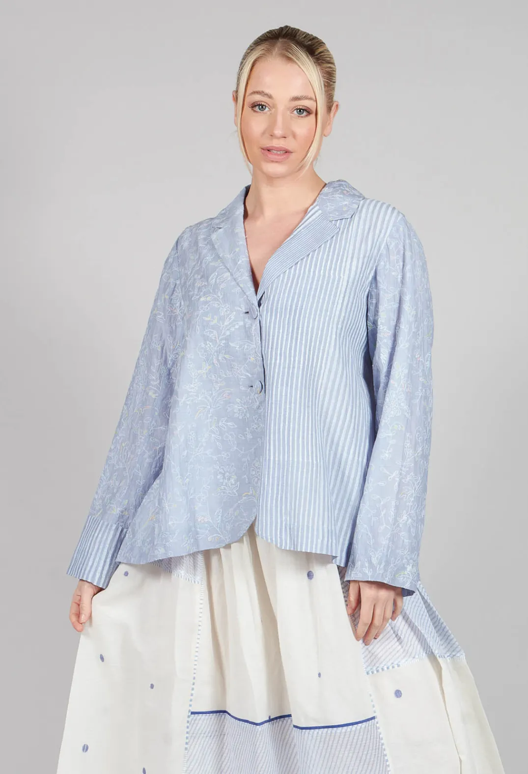 Eka Jackets^Harper Jacket in Powder Blue