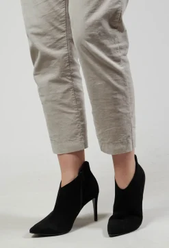 Kennel u0026 Schmenger Heels|Boots^Heeled Suede Ankle Boot with Zip in Schwarz