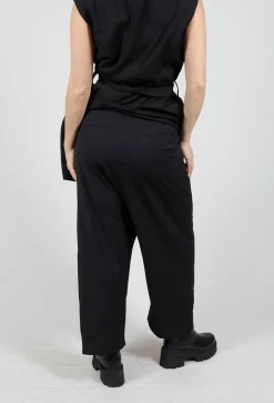 IXOS Trousers^Irene Cropped Leg Trouser in Nero