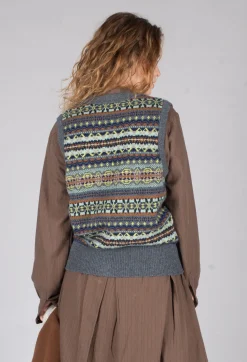 Eribe Tops^Kinross Waistcoat in Garnet