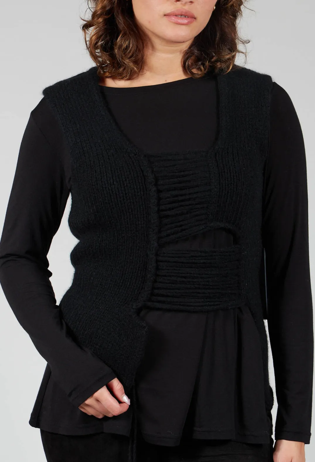 Isabel Benenato Tops^Knitted Vest with Ladder Feature in Black