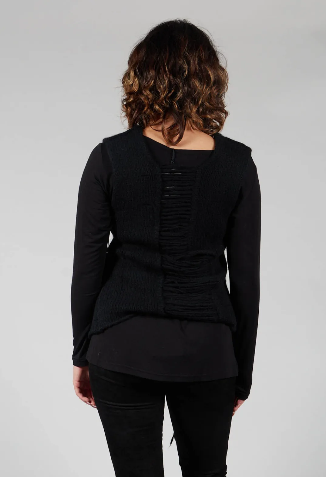 Isabel Benenato Tops^Knitted Vest with Ladder Feature in Black