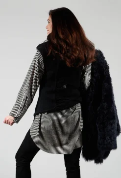 Isabel Benenato Tops^Knitted Vest with Ladder Feature in Black