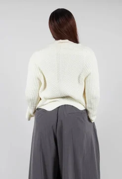 Moyuru Cardigans^Knitted Wave Cardigan in Cream