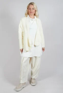 Moyuru Cardigans^Knitted Wave Cardigan in Cream