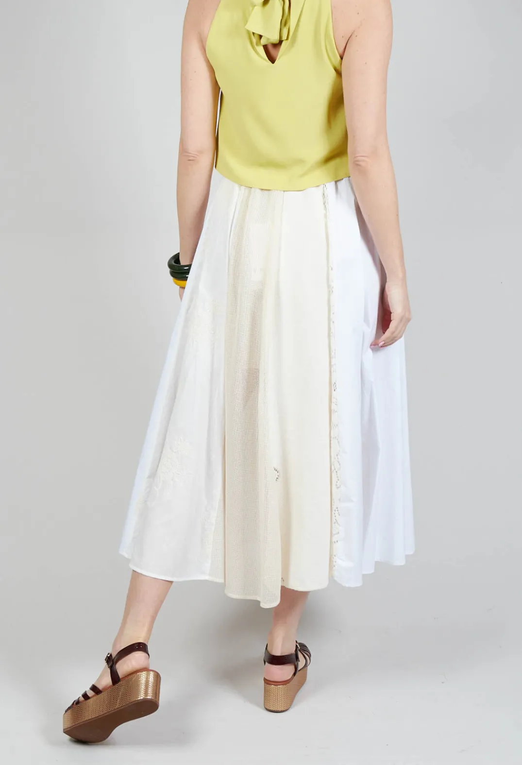 Sfizio Skirts^Lace Skirt in Vanilla Ice