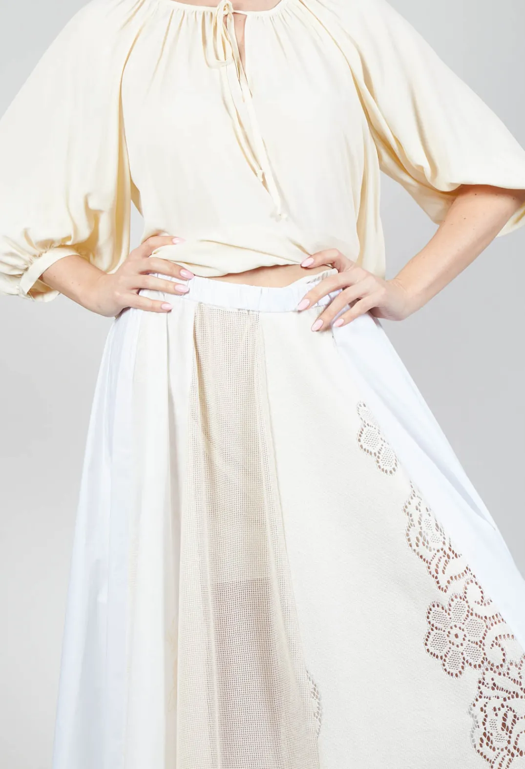 Sfizio Skirts^Lace Skirt in Vanilla Ice
