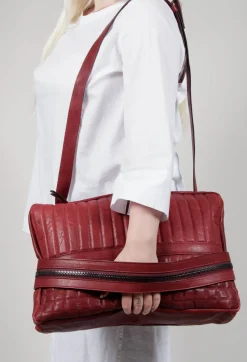 IXOS Bags^Leather Quilted Bag in Bordeaux
