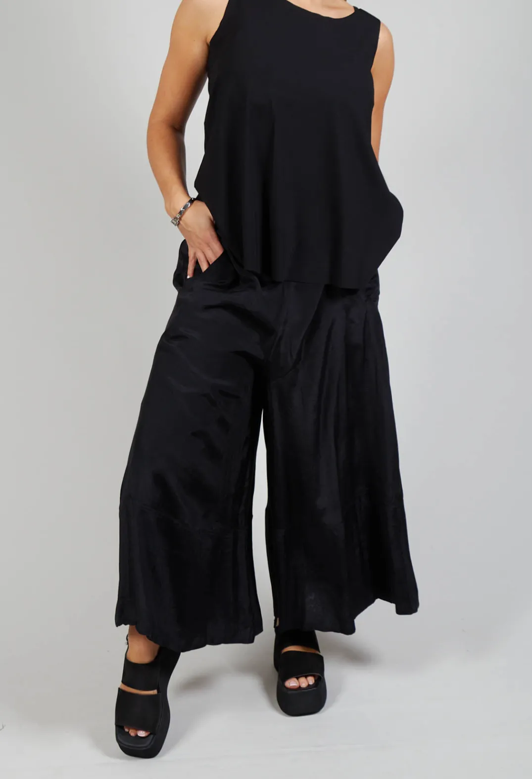 Bize Trousers^Lightwear Culottes in Black
