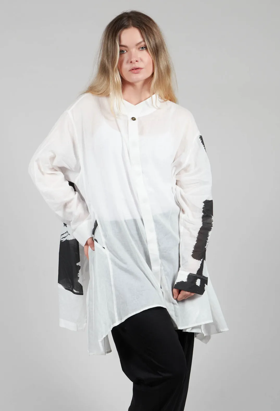 Moyuru Shirts & Blouses^Lightweight A-Line Shirt in White