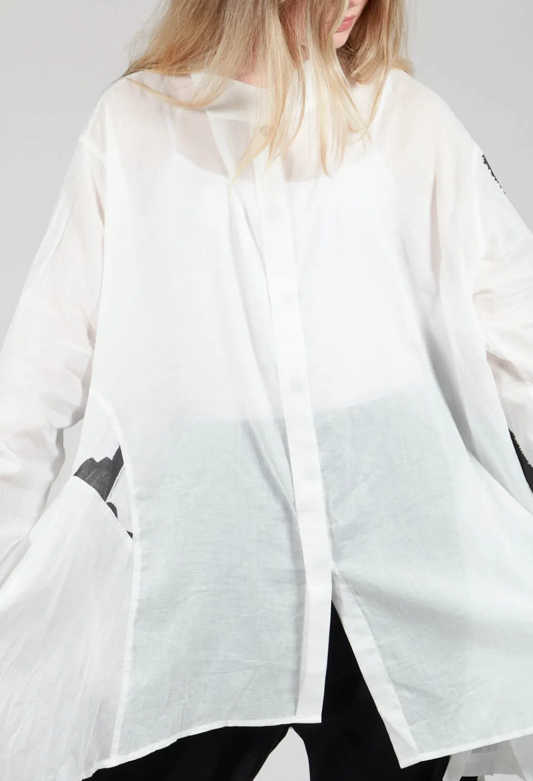 Moyuru Shirts & Blouses^Lightweight A-Line Shirt in White