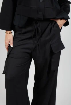 Mei Meij Trousers^Lightweight Cargo Trousers in Nero