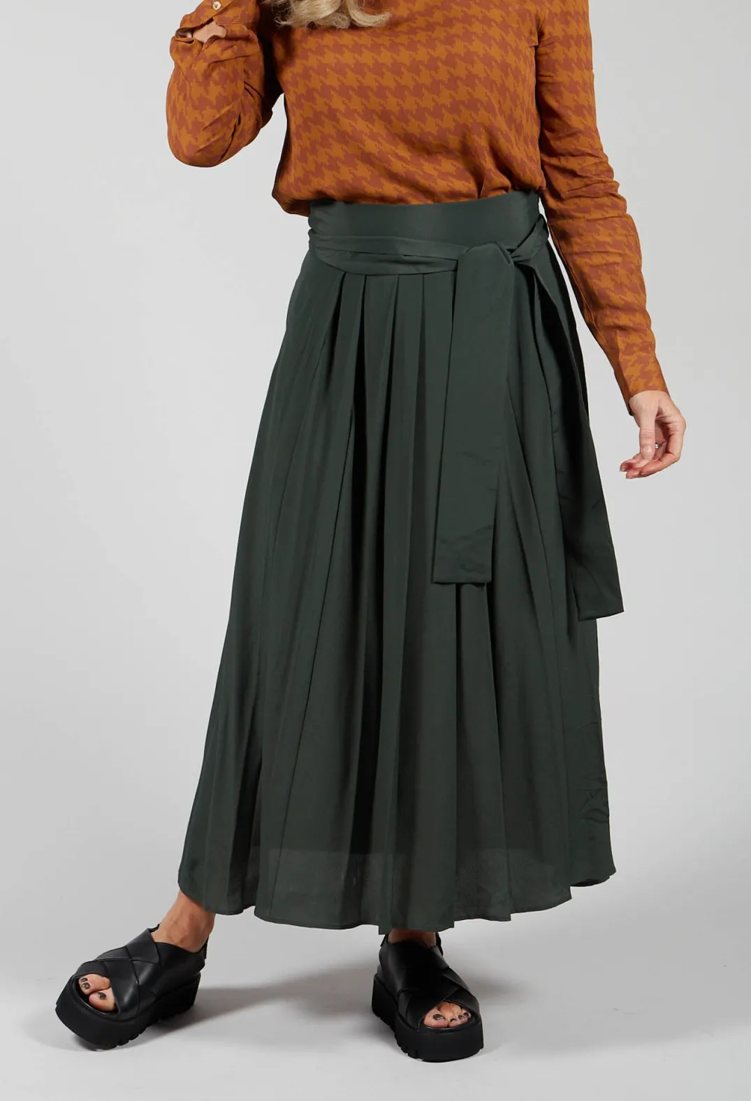 Niù Skirts^Lightweight Pleated Skirt with Sash in Mirto