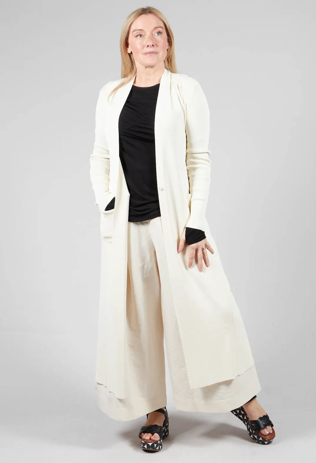 Isabel Benenato Cardigans^Long Cardigan in White