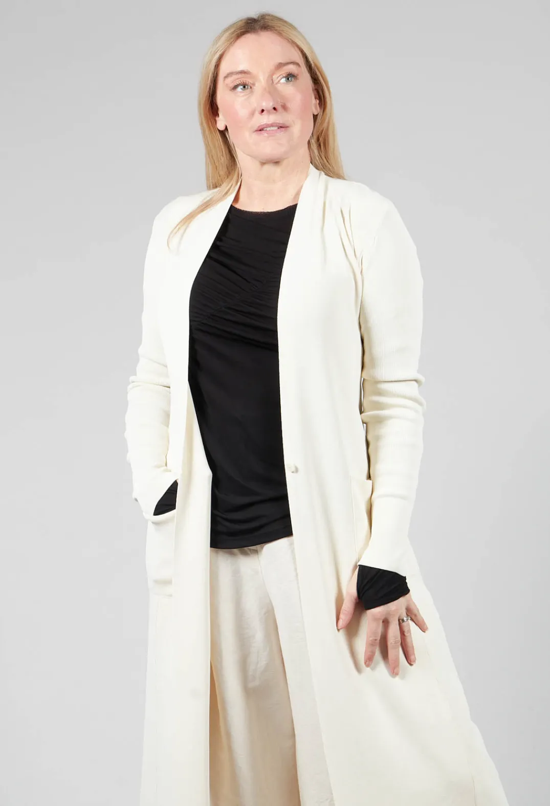 Isabel Benenato Cardigans^Long Cardigan in White