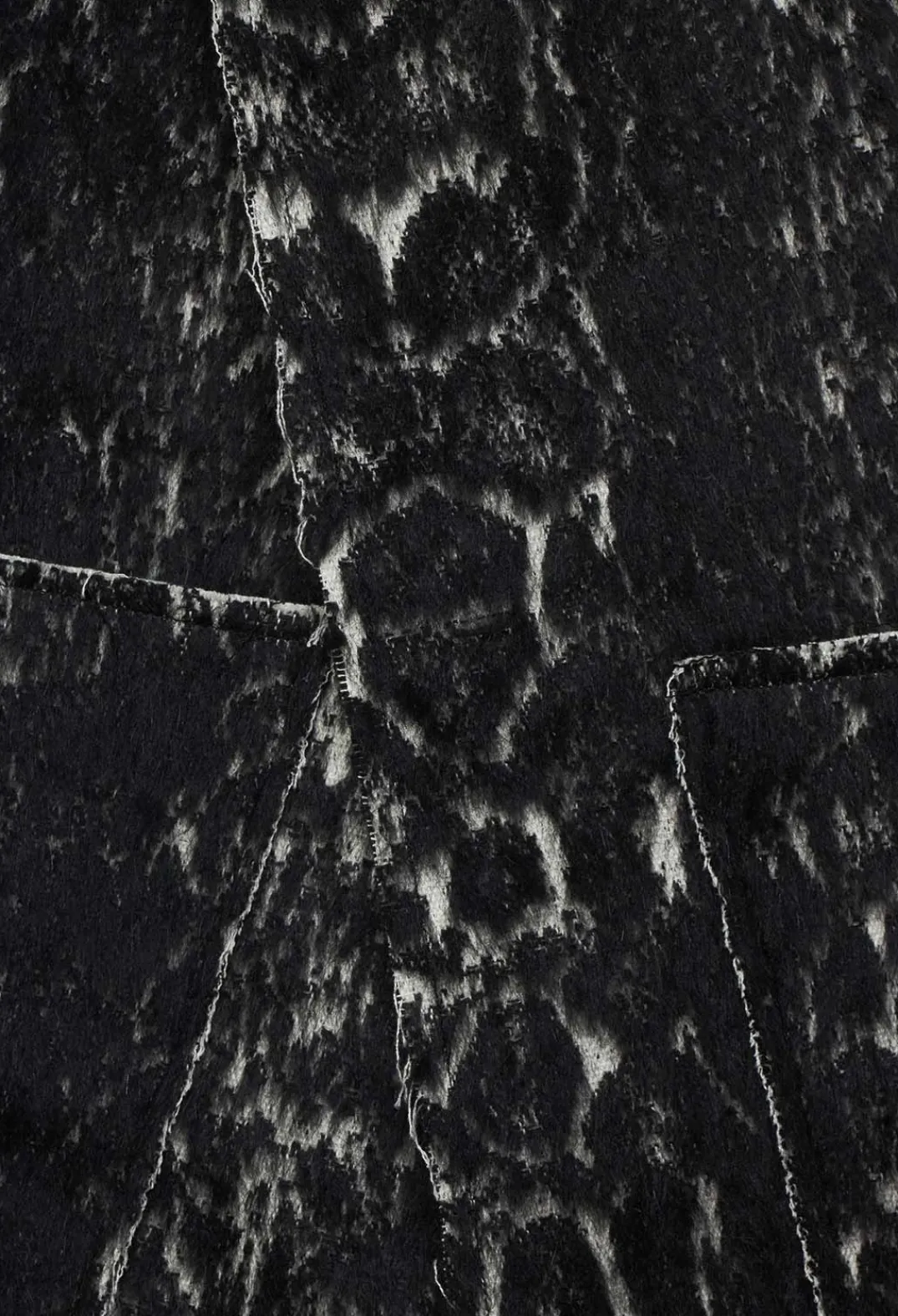 a_me Jackets^Long Gillet in Black Print