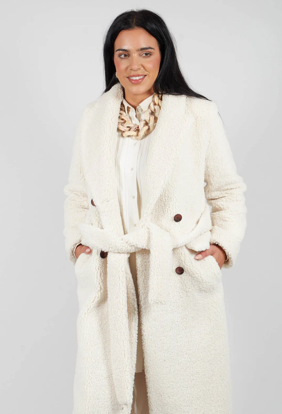 Beatrice B Coats^Long Sleeve Teddy Coat in Cream
