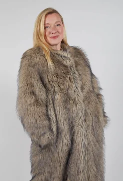 Mei Meij Coats^Longline Fur Coat in Cream Sfumato