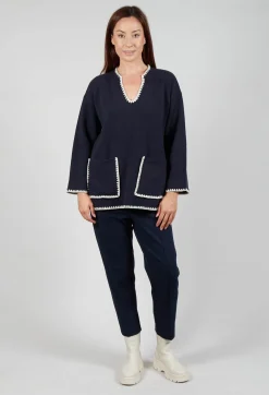Mei Meij Jumpers^Longline Jumper with Contrasting Detail in Dark Navy and White