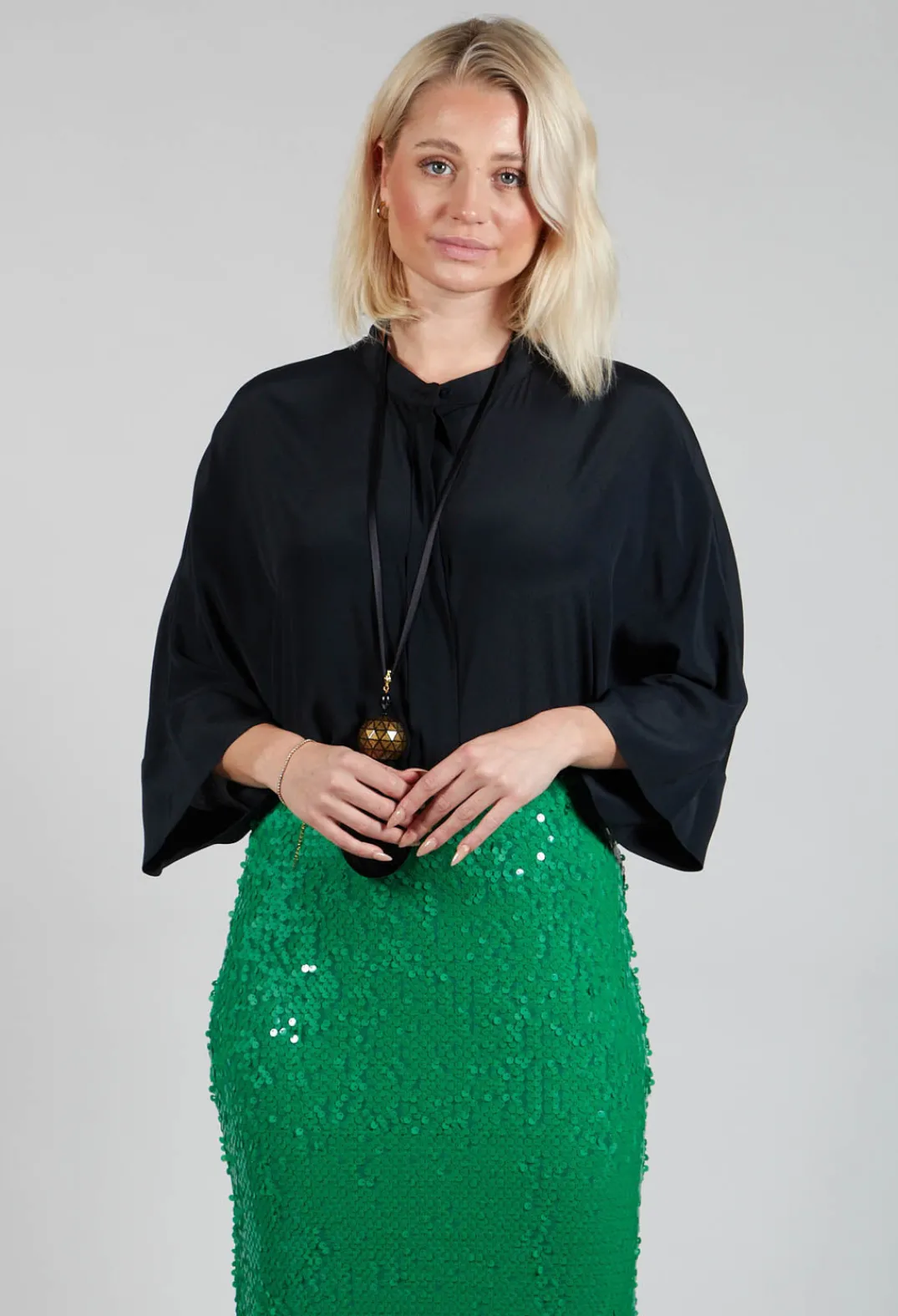 Beatrice B Shirts & Blouses^Longline Shirt in Black