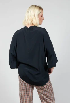 Beatrice B Shirts & Blouses^Longline Shirt in Black