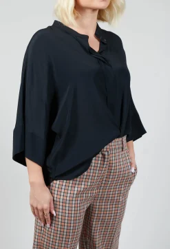 Beatrice B Shirts & Blouses^Longline Shirt in Black