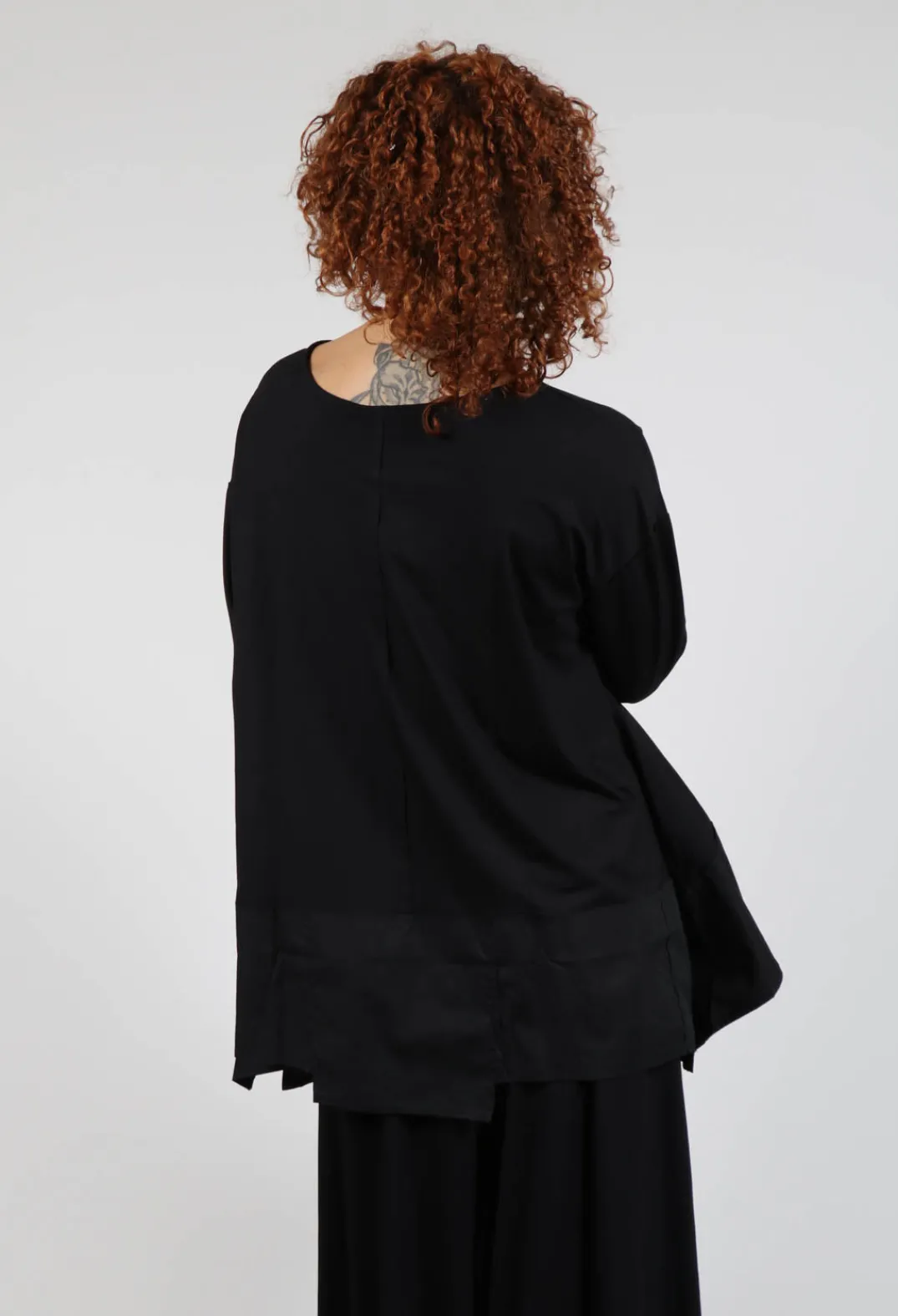 Bread and Butter Tops^Loose Jersey Top in Black