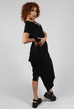 Bread and Butter Dresses^Loose V-Neck Dress in Black