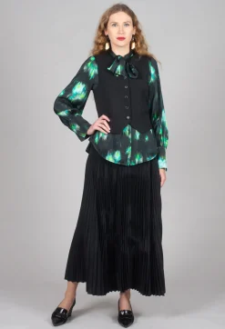 Beatrice B Shirts & Blouses^Louise Shirt in Green and Black Print