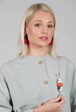 Alice Visin Brooches^Mache Paper Clip Brooche with Eye Bead in White and Orange