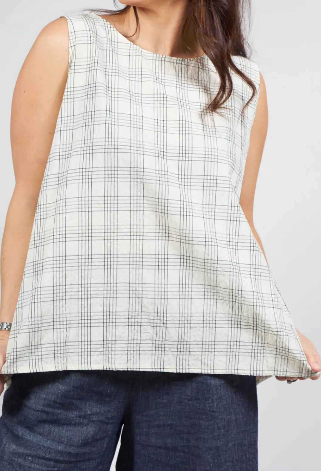 Mama B Shirts & Blouses^Macro G Sleeveless Top in Quadro Nero