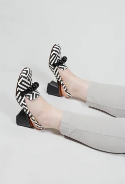 Chie Mihara Boots^Moby Slingback Heel in Black and White
