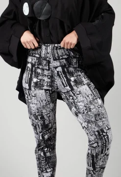 Bread and Butter Leggings^Newspaper Print Leggings in Black