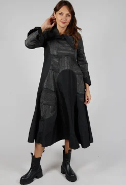Bize Dresses^Open Neck Quilted Feature Dress in Black