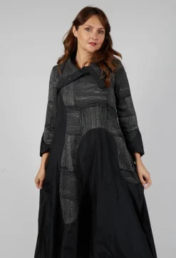 Bize Dresses^Open Neck Quilted Feature Dress in Black
