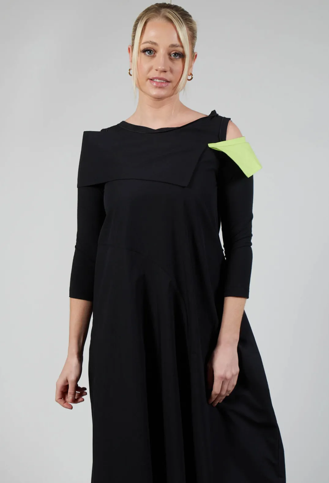 Xenia Design Dresses^OPLI Dress in Black Light Green