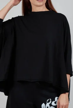 Bread and Butter Tops^Overszied Dipped Hem Top in Black