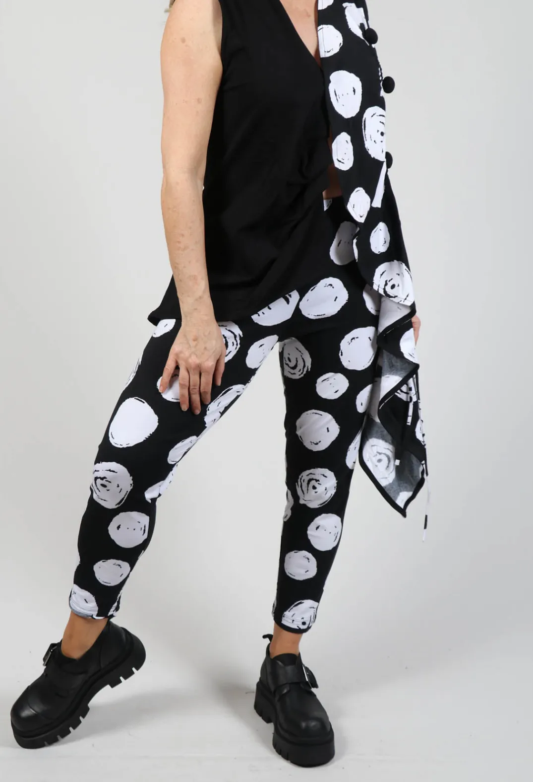 Bread and Butter Leggings^Paint Polka Dot Print Leggings in Black