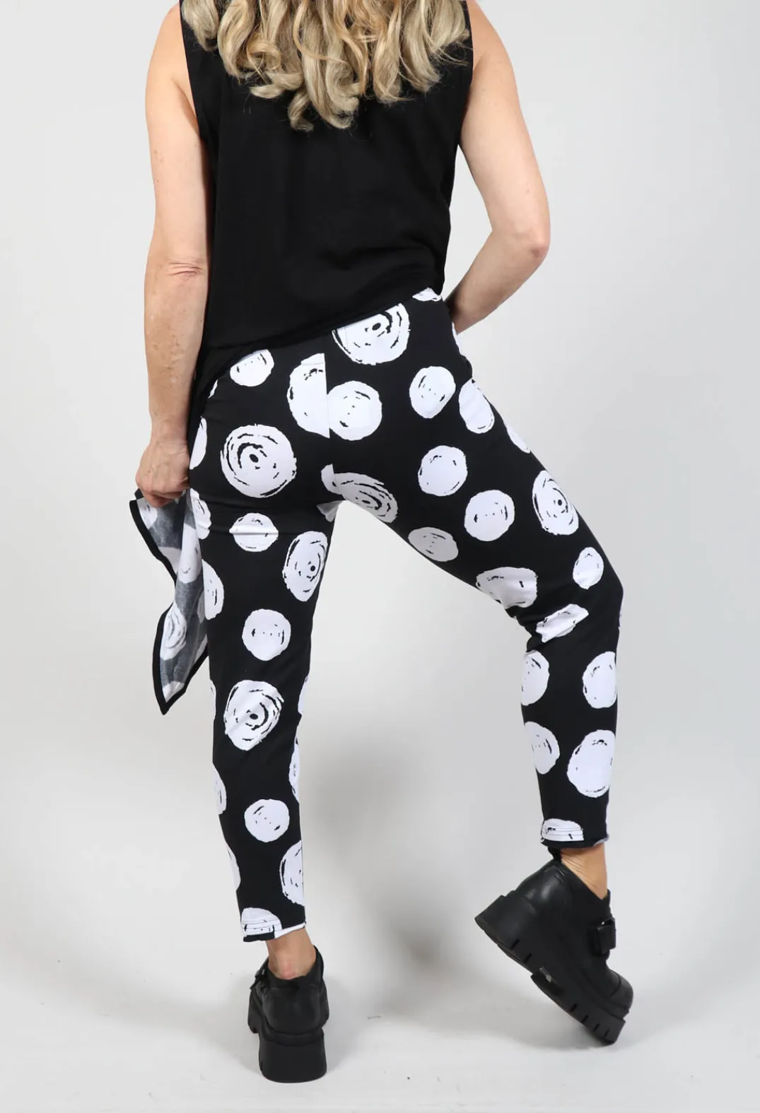 Bread and Butter Leggings^Paint Polka Dot Print Leggings in Black