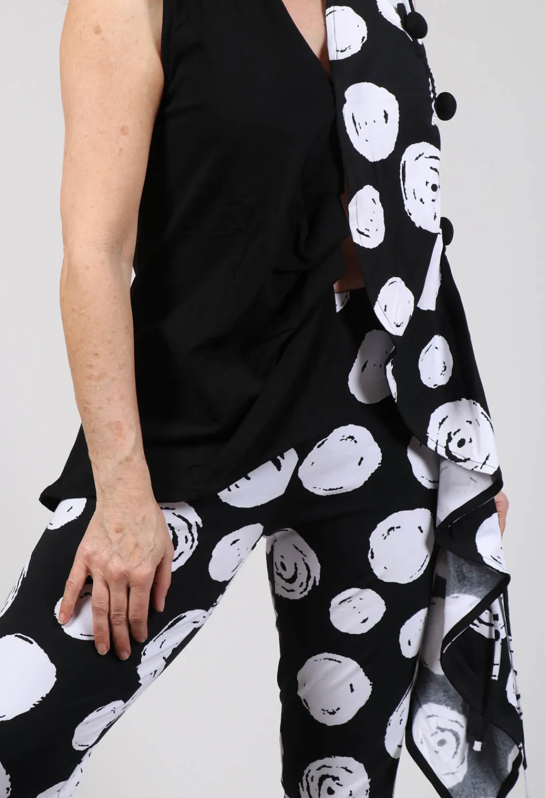 Bread and Butter Leggings^Paint Polka Dot Print Leggings in Black