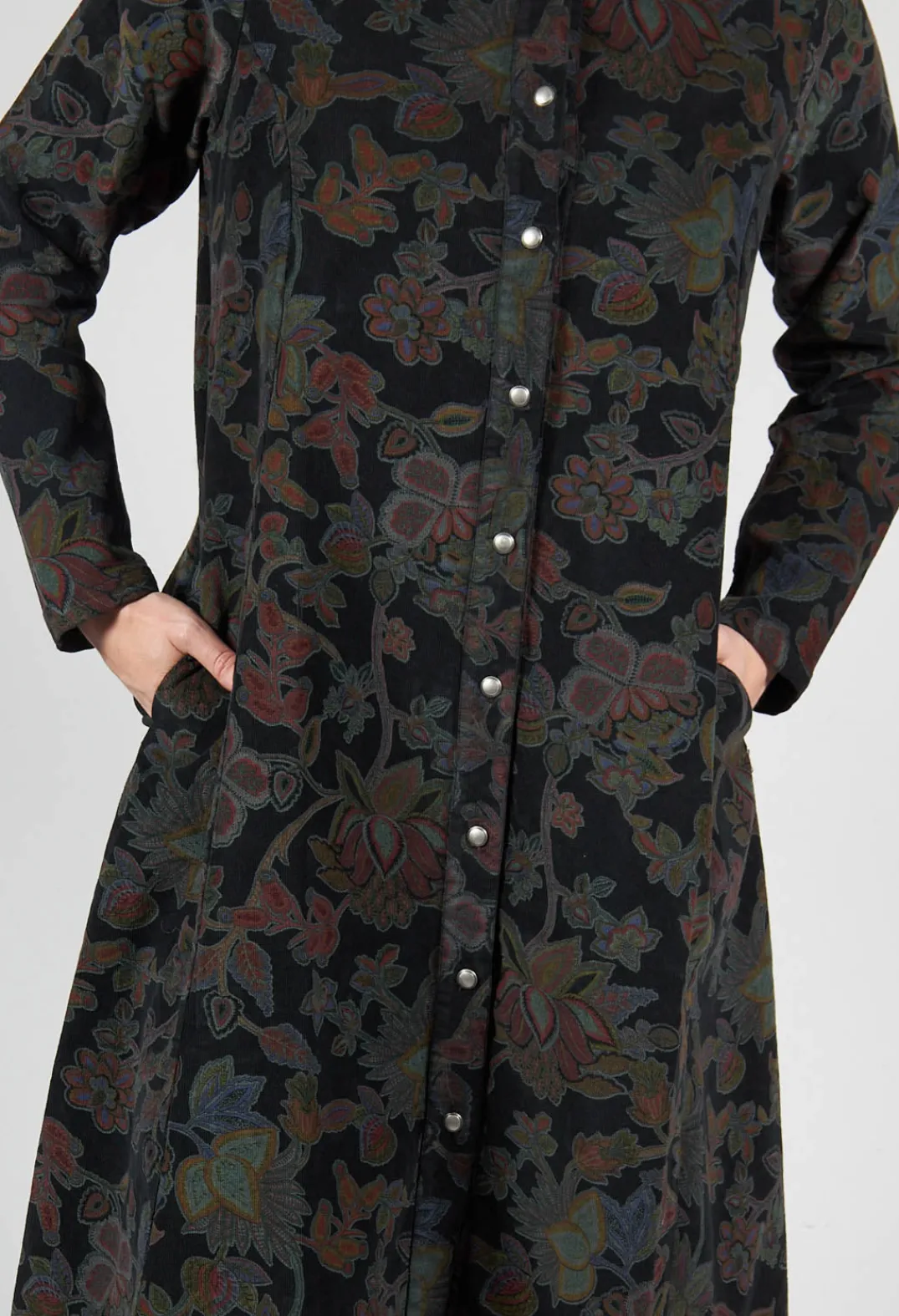 Blueberry Tops^Paisley Print Cord Knee Length Top in Black
